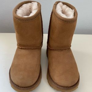 Ugg classic waterproof shearling boot, 8 Toddler